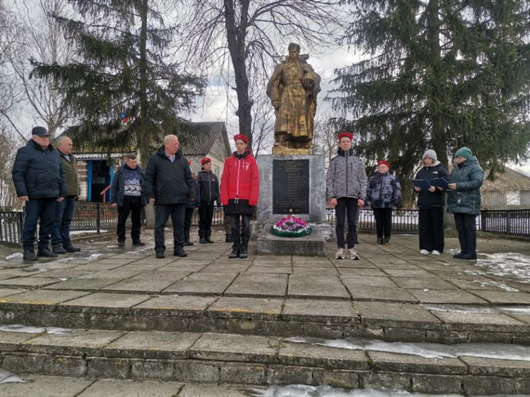 Митинг «Неугасима память поколений», посвященный 81-ой годовщине освобождения Курска от немецко-фашистских захватчиков.